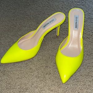 Steve madden yellow heels